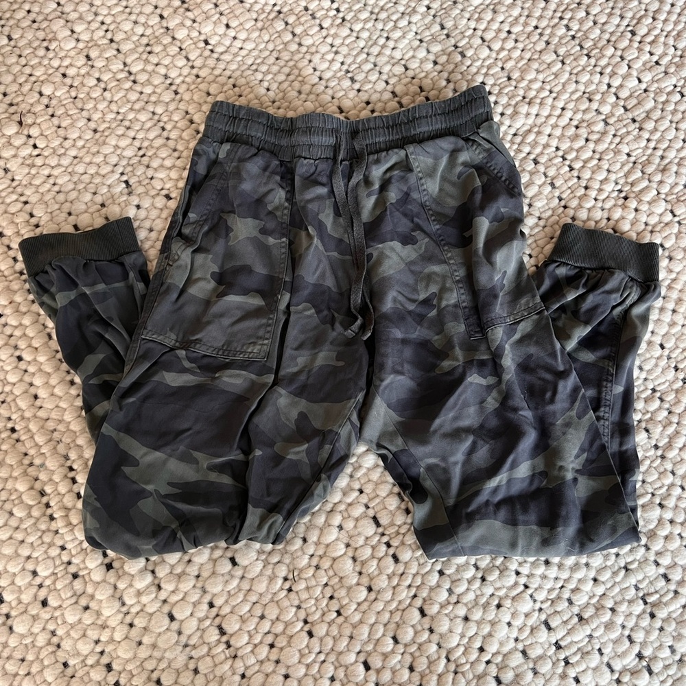 splendid / size s / camo jogger